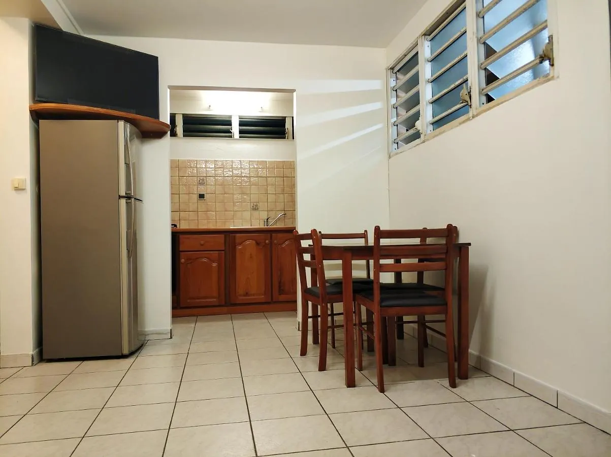 Appartement Confortable Au Coeur Du Lamentin Avec Jardin Privatif لو لامينتين مارتينيك